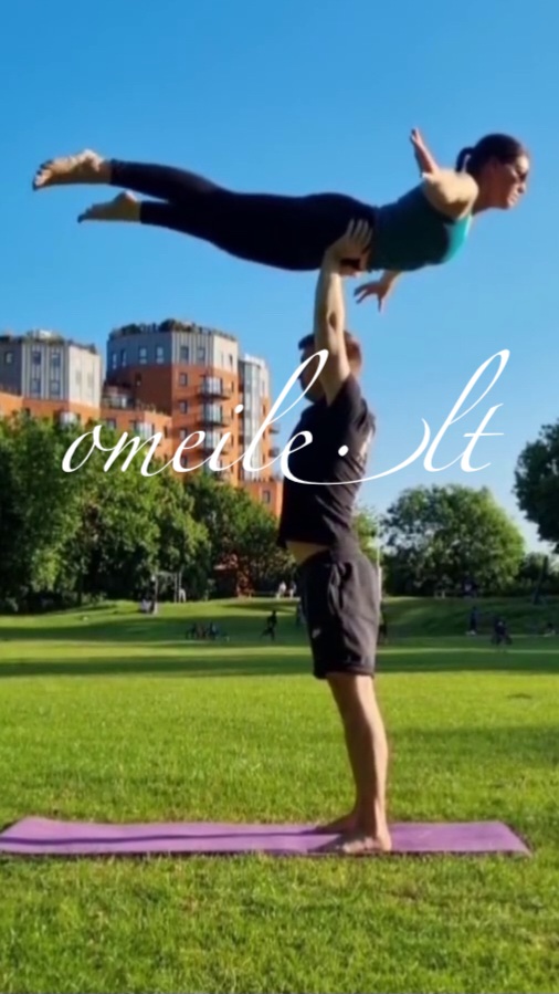 Carousel Image 3 - I lift women not weights